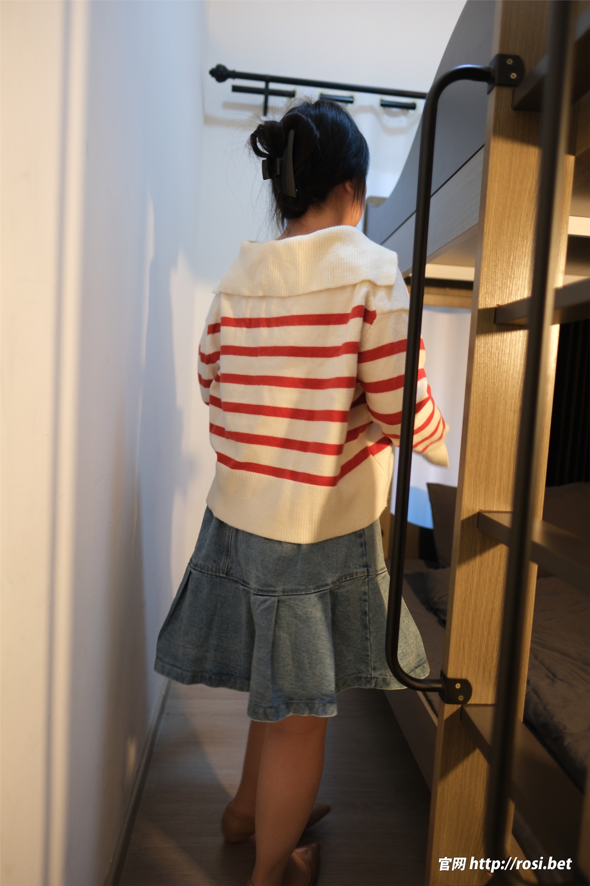 ROSI写真 2025.11.11 NO.5090